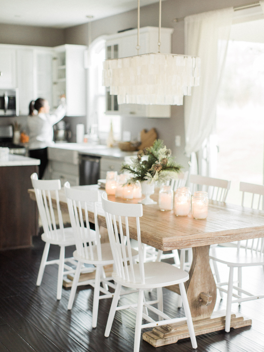 Simplified Holiday Home Decor :: Rhiannon Bosse